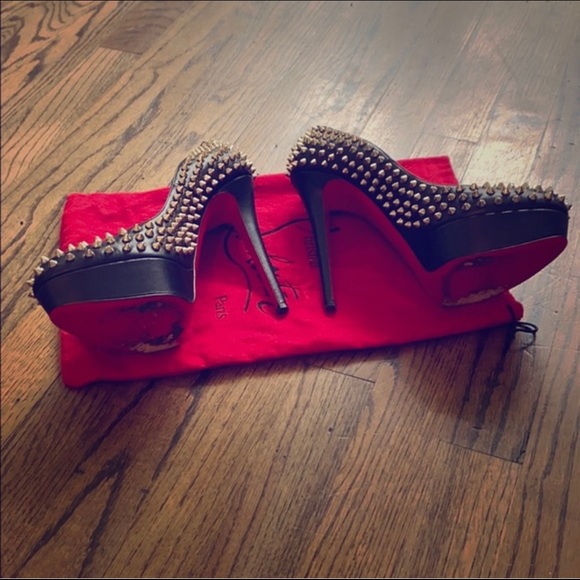 Women’s Louis Vuitton Heels - Picture 6 of 6